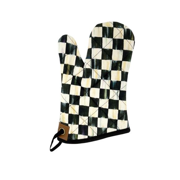 MACKENZIE-CHILDS Courtly Check Bistro Oven Mitt - Picture 4 of 13